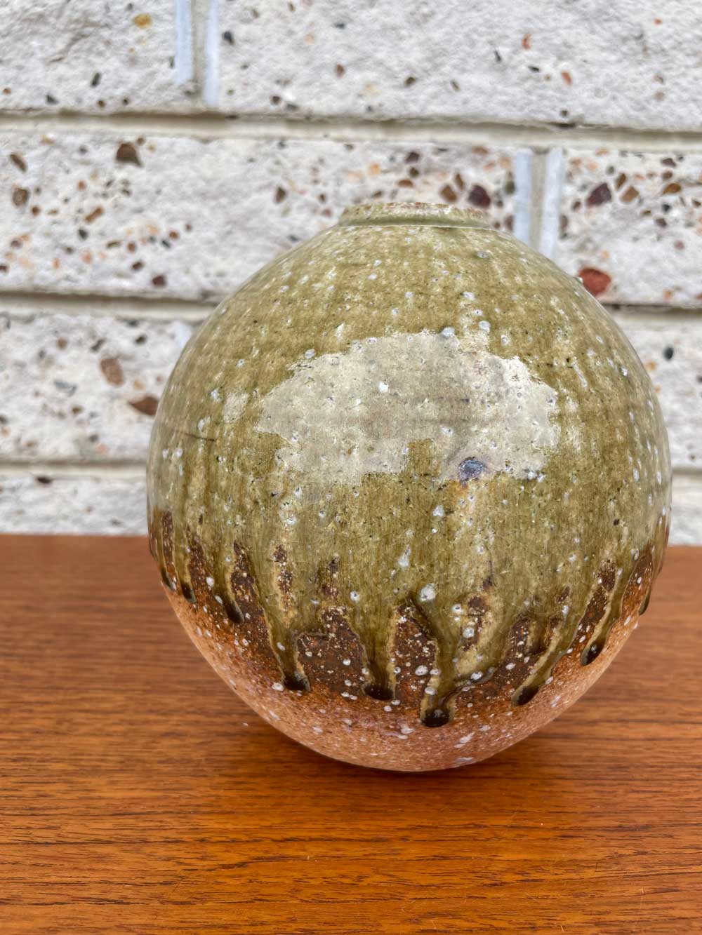 Vintage Shigaraki ware ceramic ball vase - Image 2
